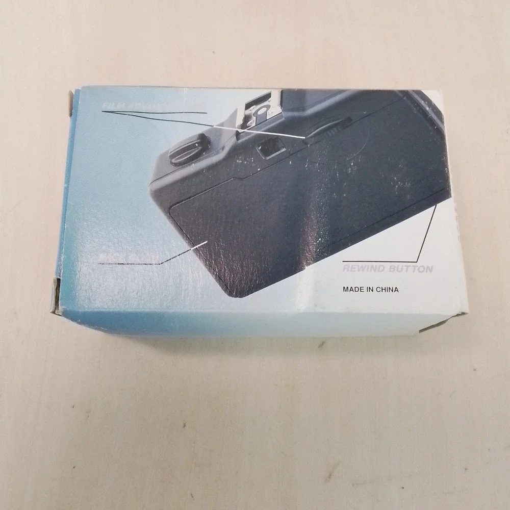 Black 35mm‎ Film Camera SC-911 with Built-in Flash Focus Free Strap